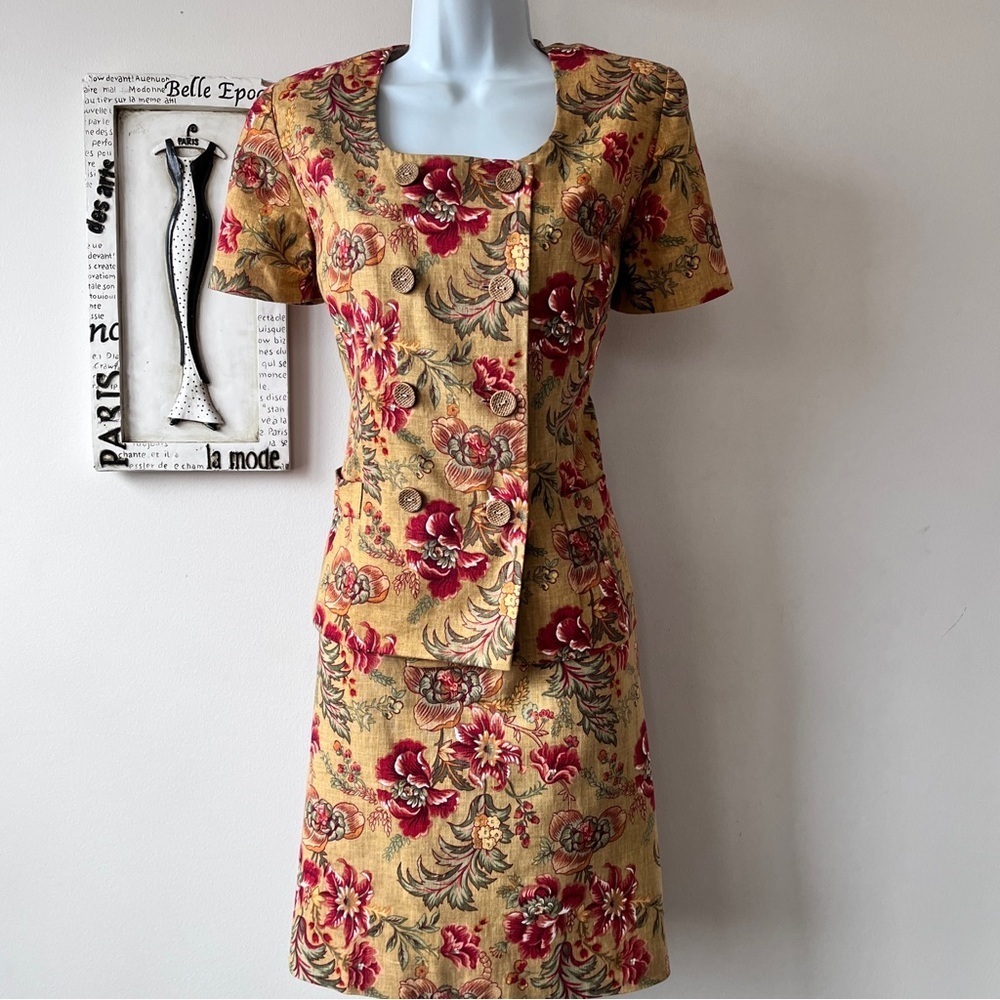 Vintage 80s Linen Blend Floral Two-Piece Skirt Suit Size 10 Petite